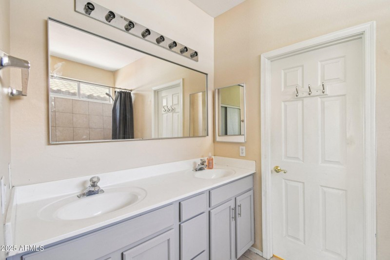 19-web-or-mls-E Calle Del Norte Dr-S0108