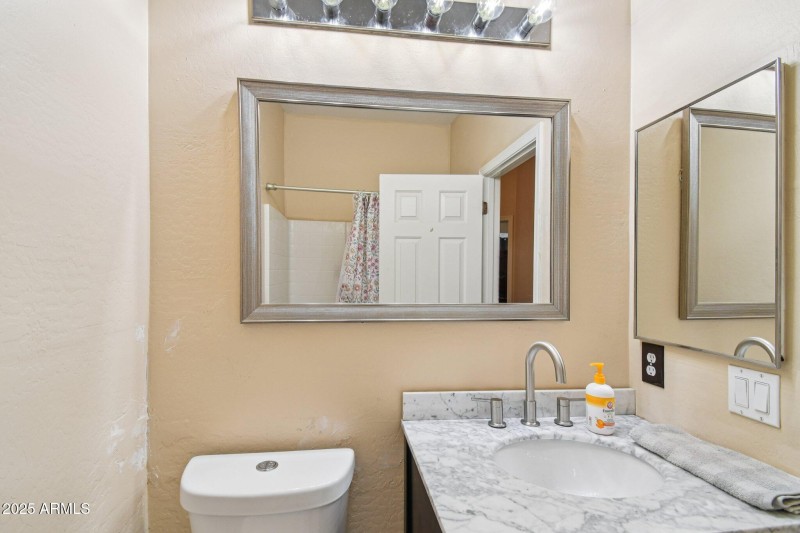 23-web-or-mls-E Calle Del Norte Dr-S0108