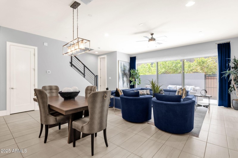 18-web-or-mls-7449-e-via-de-luna-dr