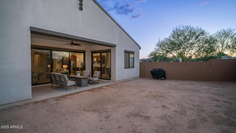 8022 W Northview Ave Exterior Photos-6