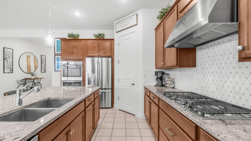 8022 W Northview Ave (12)