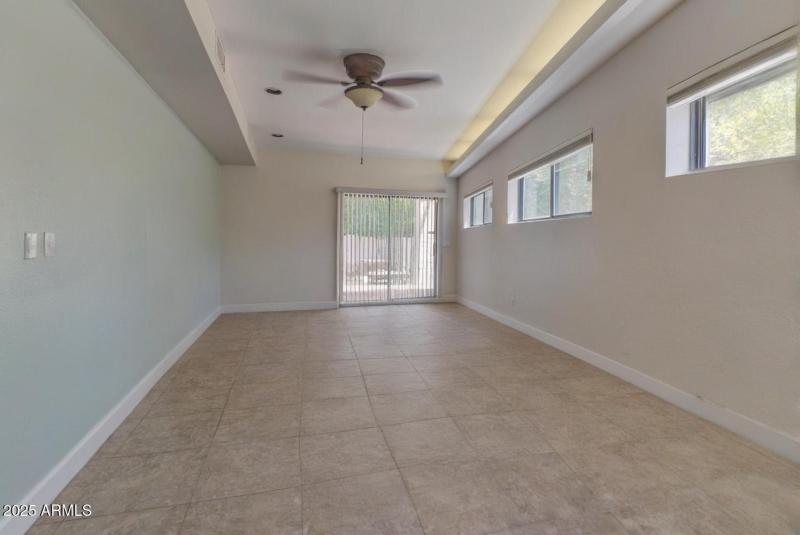 Ardmore Rd home gym empty