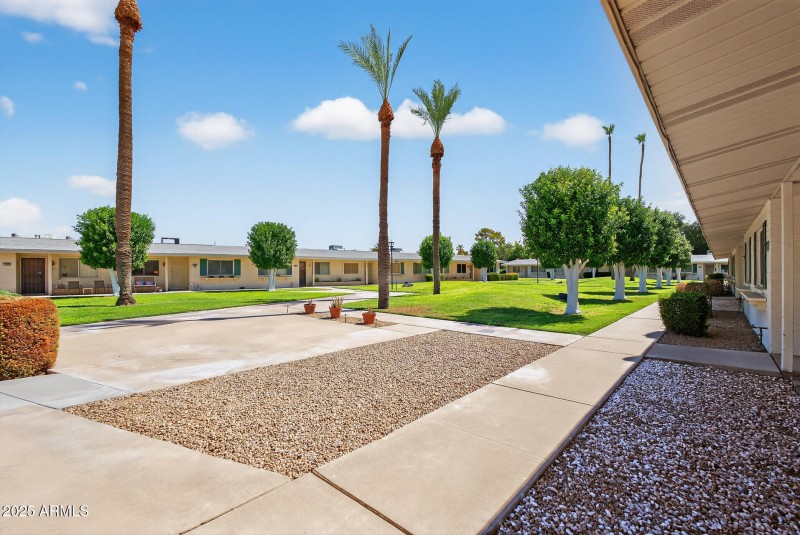 Well maintained courtyard