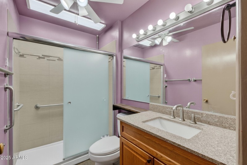 bathroom wak-in shower