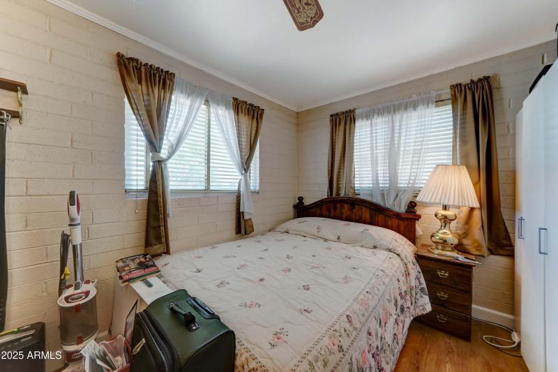 12005 N 113th Ave-14