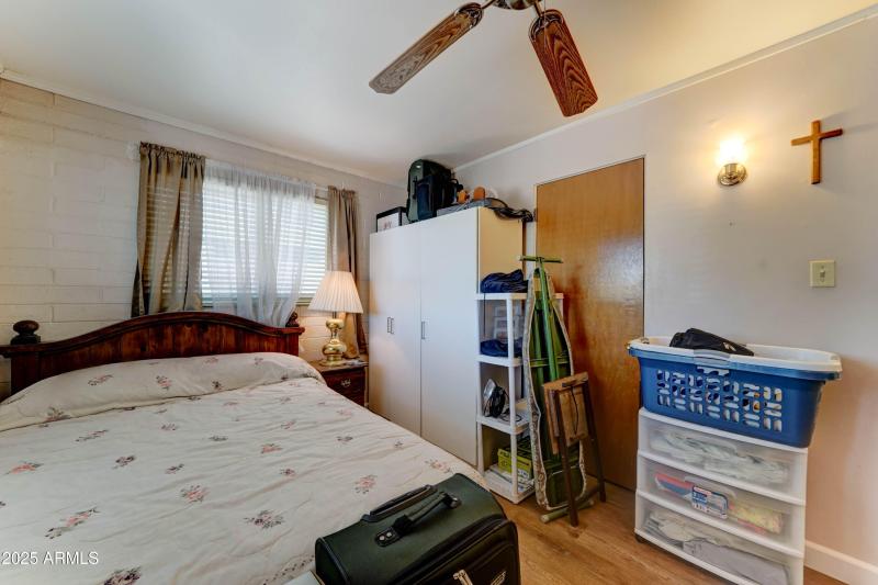 12005 N 113th Ave-15