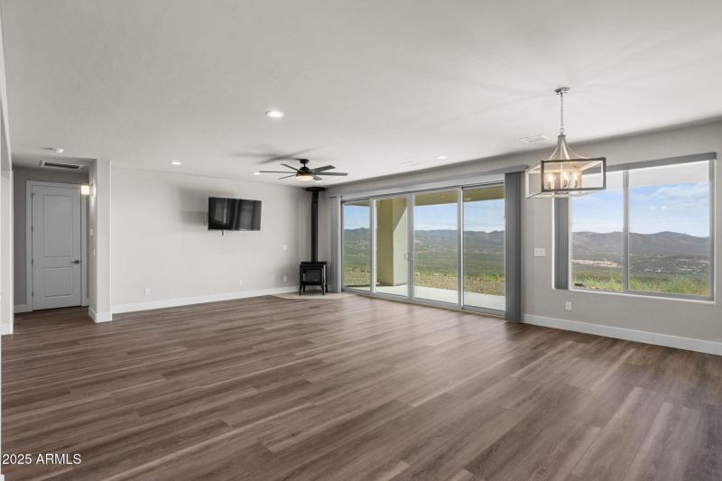 26-web-or-mls-15689-e-orch-vw-rd