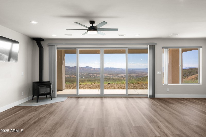 27-web-or-mls-15689-e-orch-vw-rd