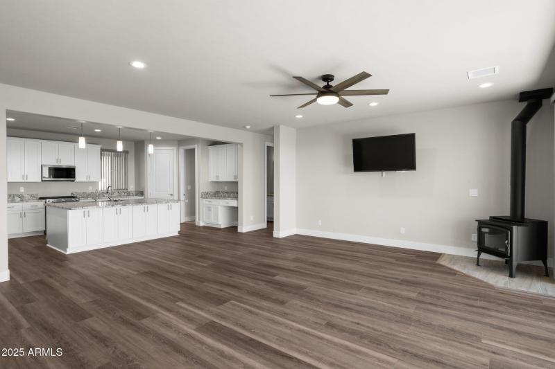 28-web-or-mls-15689-e-orch-vw-rd