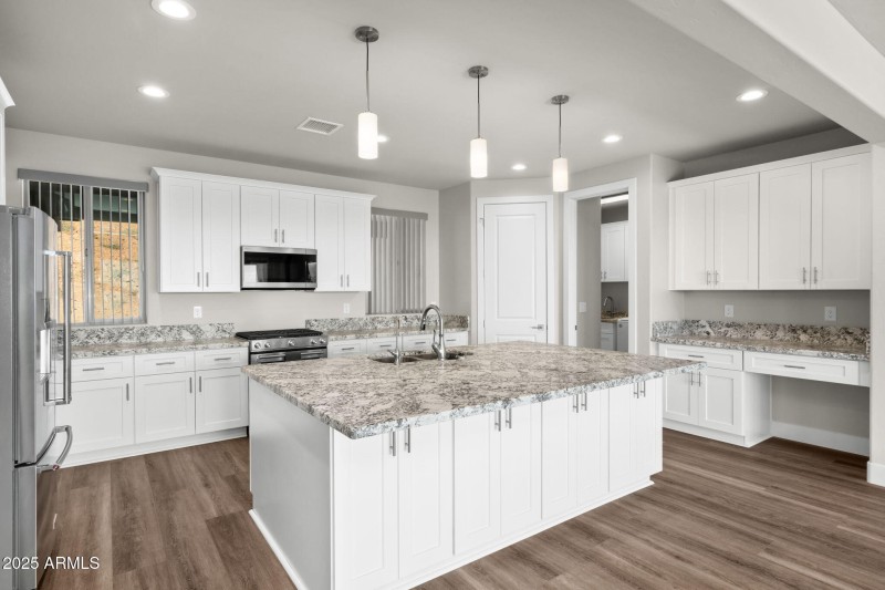 32-web-or-mls-15689-e-orch-vw-rd