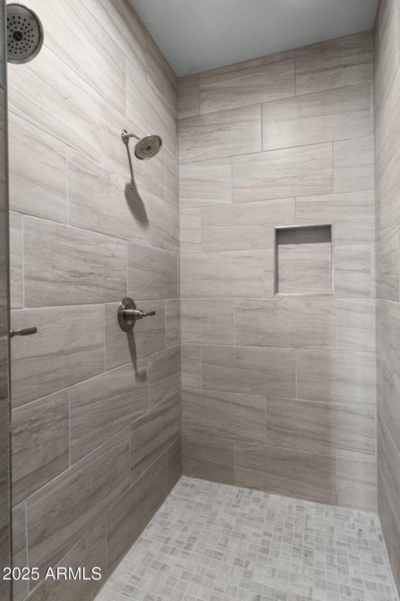 38-web-or-mls-15689-e-orch-vw-rd