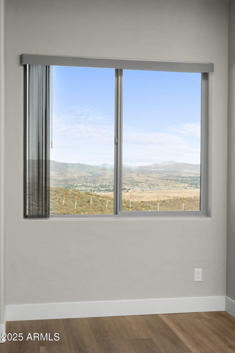 13-web-or-mls-15690-e-orch-vw-rd