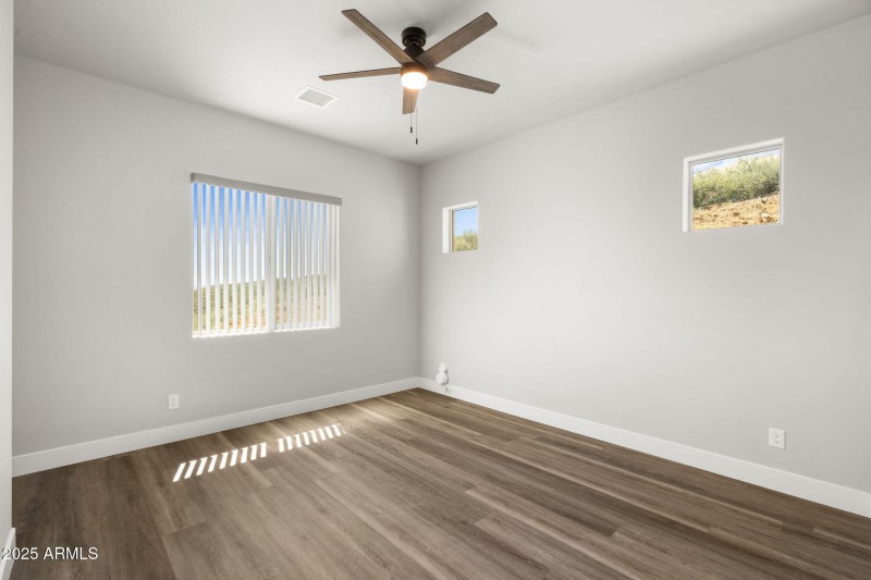 23-web-or-mls-15690-e-orch-vw-rd