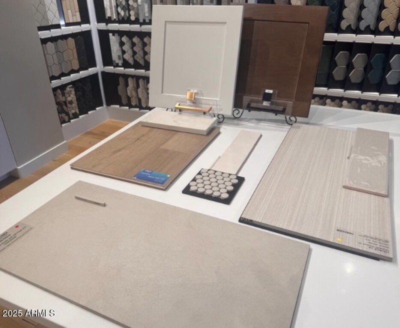 EE1282_SelectionPhoto