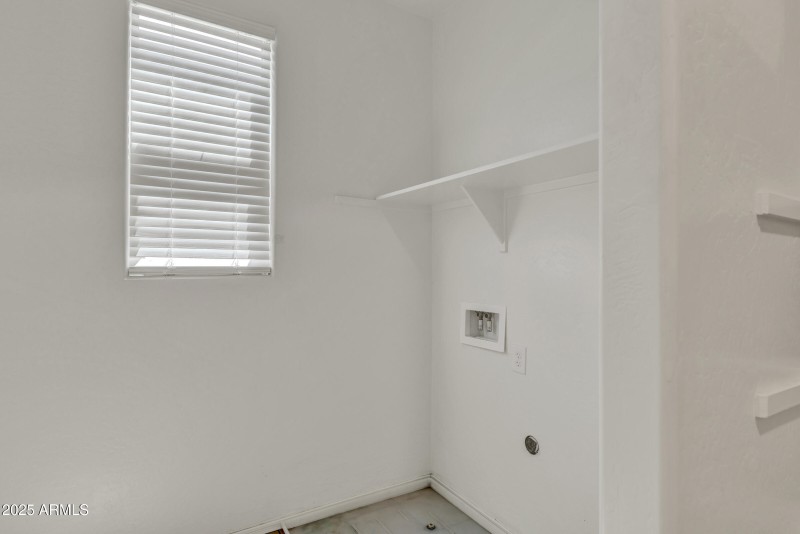 2075 W Bennett Way-37