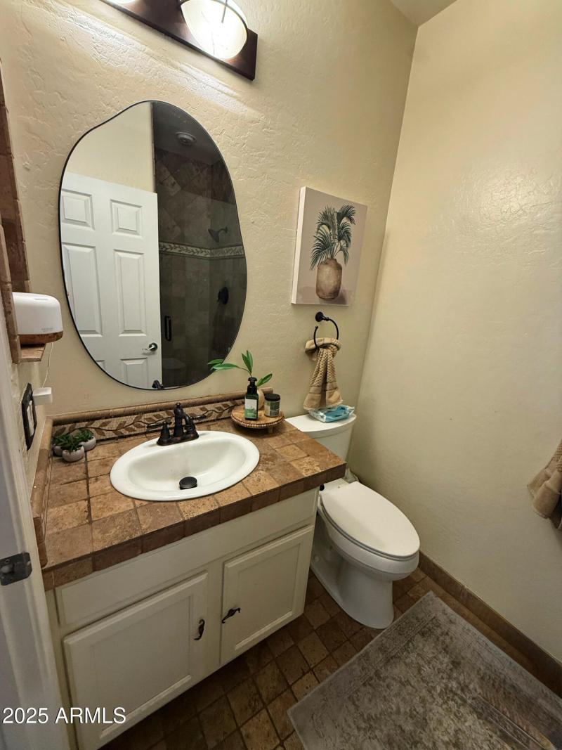 13E4A202-1794-4808-BA79-4664B1021E04