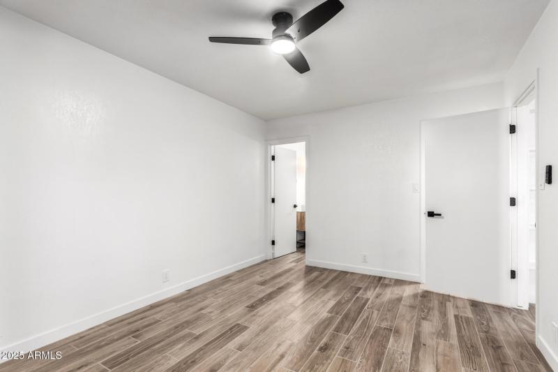 Band new tiled floors Throughout