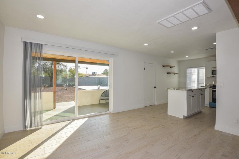 Breakfast Room-Kitchen