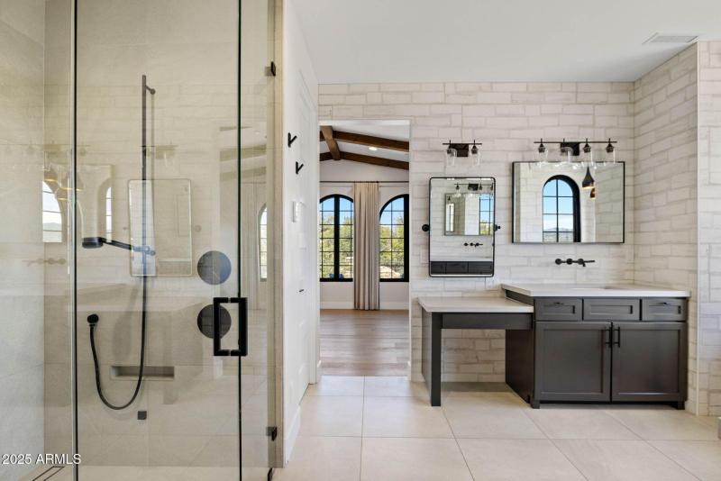 Primary Bath, Steam Shower