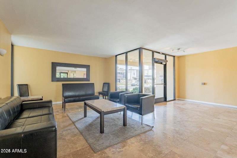 20240911040002757345000000-o