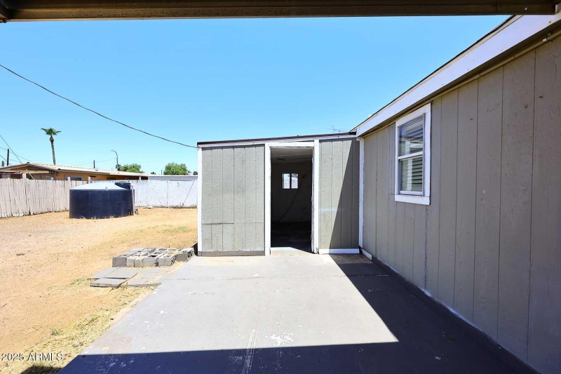 Versatile Backyard Workspace