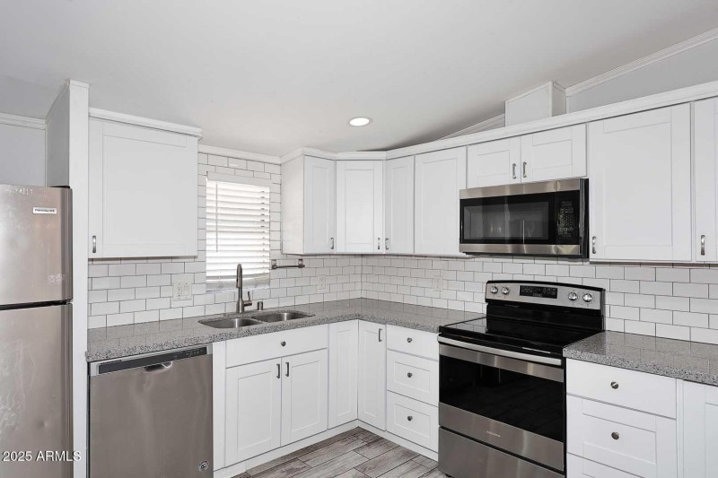 Sleek Stainless Cook Area