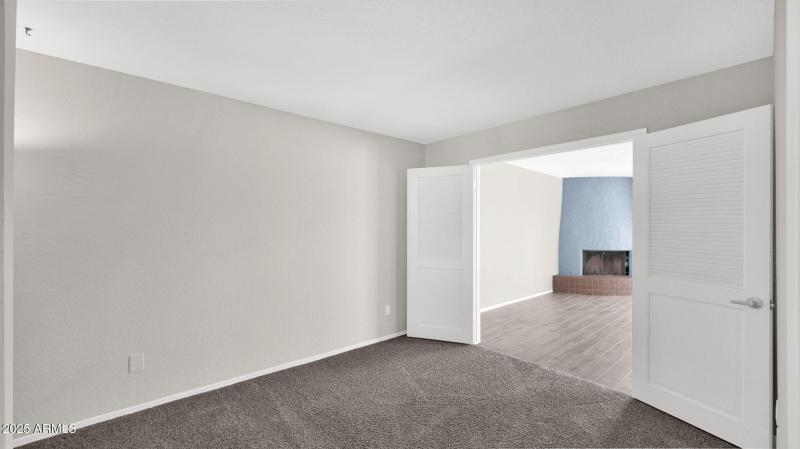 Guest Bedroom/Den/Office