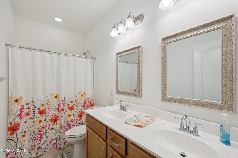 Guest Bath with Beauty