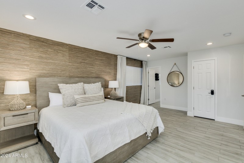 devonshire_1stbedroom2