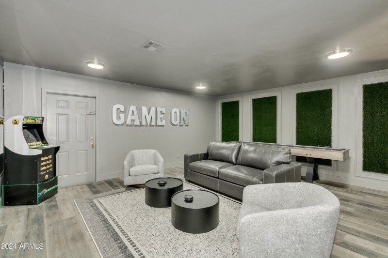 devonshire_gameroom1