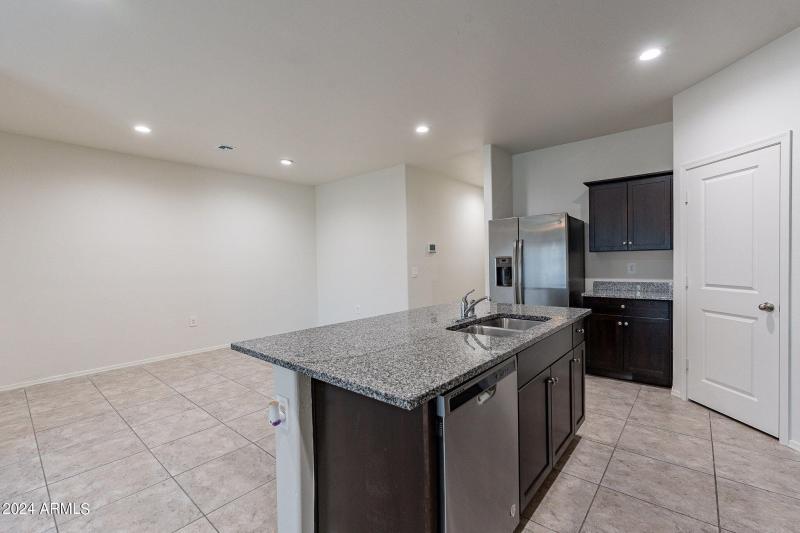 25-web-or-mls-Basil-12