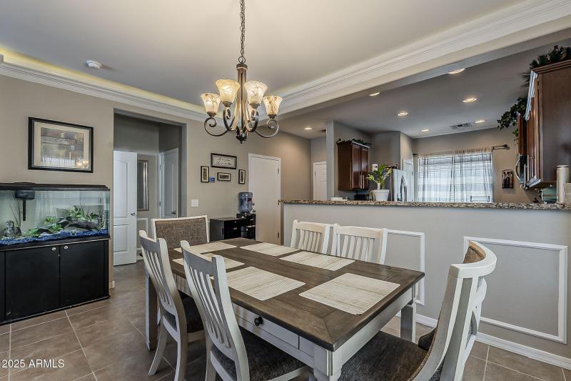 17-web-or-mls-Crescent Rd-17