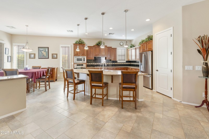 4430 E-009-025-dlb-MLS_Size