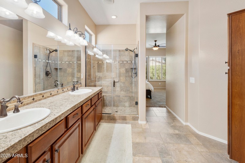 4430 E-023-046-dlb-MLS_Size