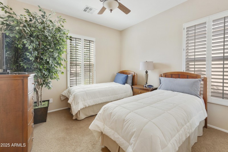 4430 E-025-038-dlb-MLS_Size