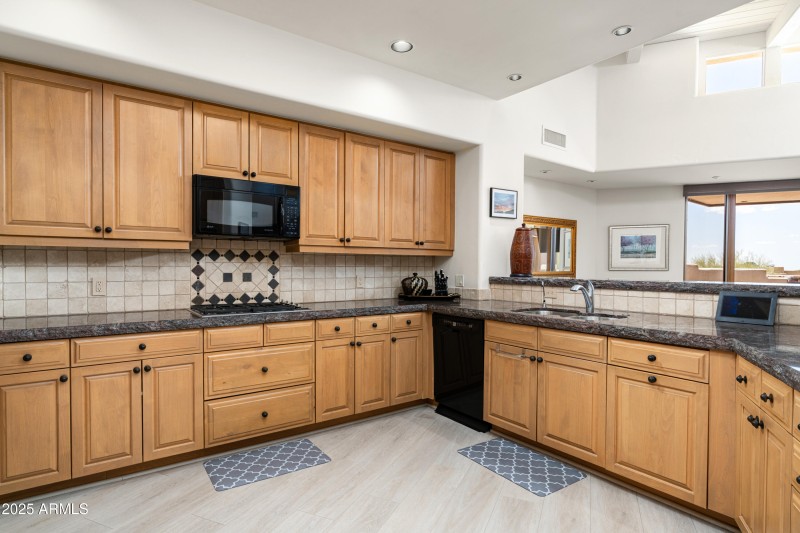 16-11163 E Prospect Point Dr (16 of 40)