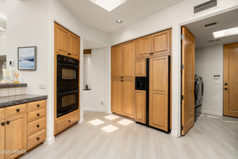 18-11163 E Prospect Point Dr (18 of 40)