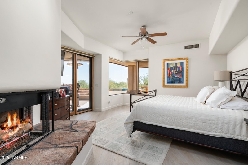 19-11163 E Prospect Point Dr (19 of 40)