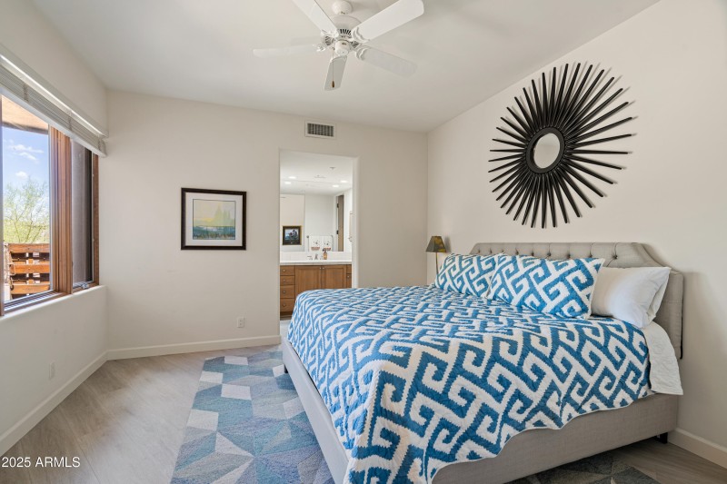 26-11163 E Prospect Point Dr (26 of 40)