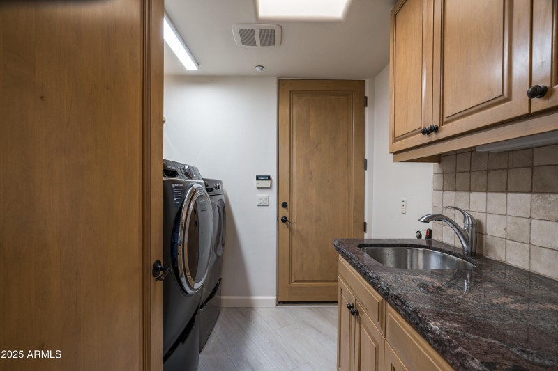 31-11163 E Prospect Point Dr (31 of 40)