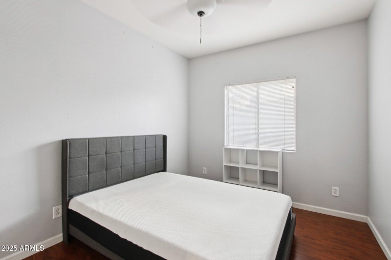 26-web-or-mls-W Colter St 118-S0108-024