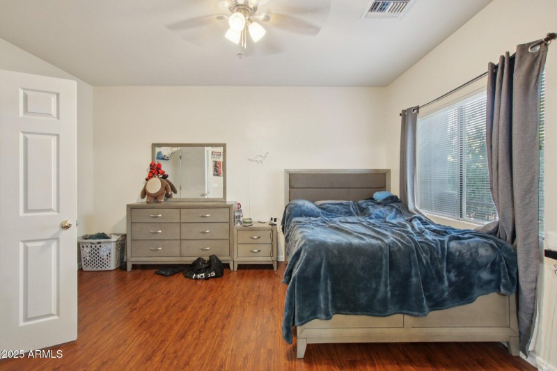 20-web-or-mls-W Colter St 118-S0108-018