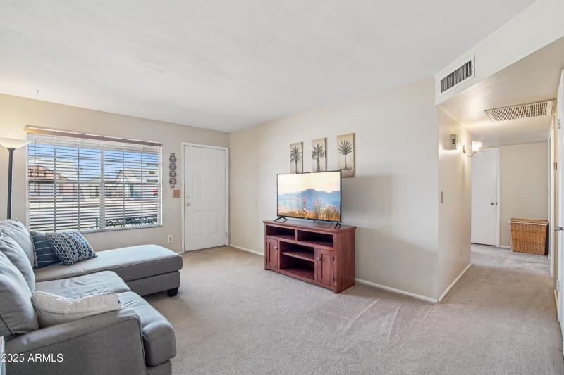 5-print-W Villa Theresa Dr-S0508-005