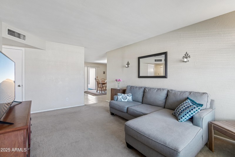 7-print-W Villa Theresa Dr-S0508-007