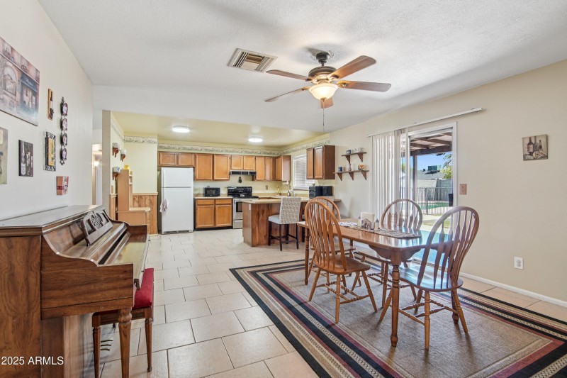 9-print-W Villa Theresa Dr-S0508-009