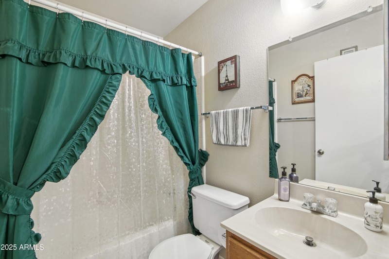 24-print-W Villa Theresa Dr-S0508-024