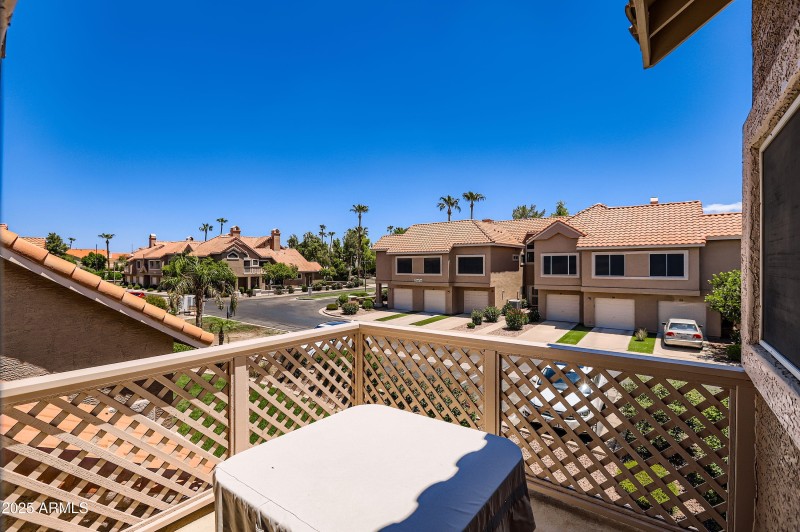 1633 E Lakeside Dr 108 - MLS Sized - 026