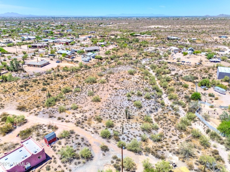 5320 E Foothill St-3