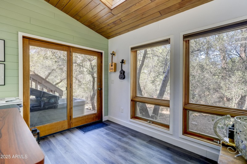 Primary Bedroom Sitting 4