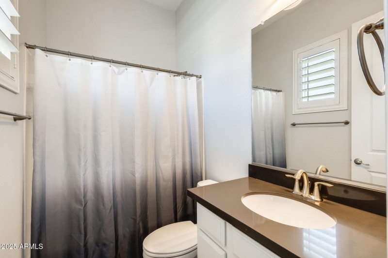 Guest Suite / Full Bath #3